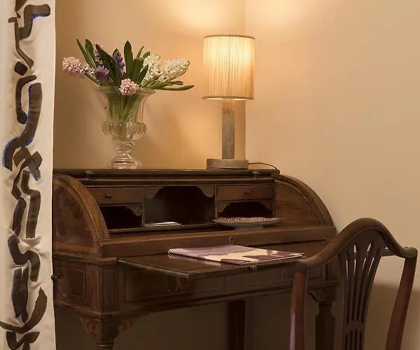 Buonanotte Garibaldi לינה וארוחת בוקר 4*